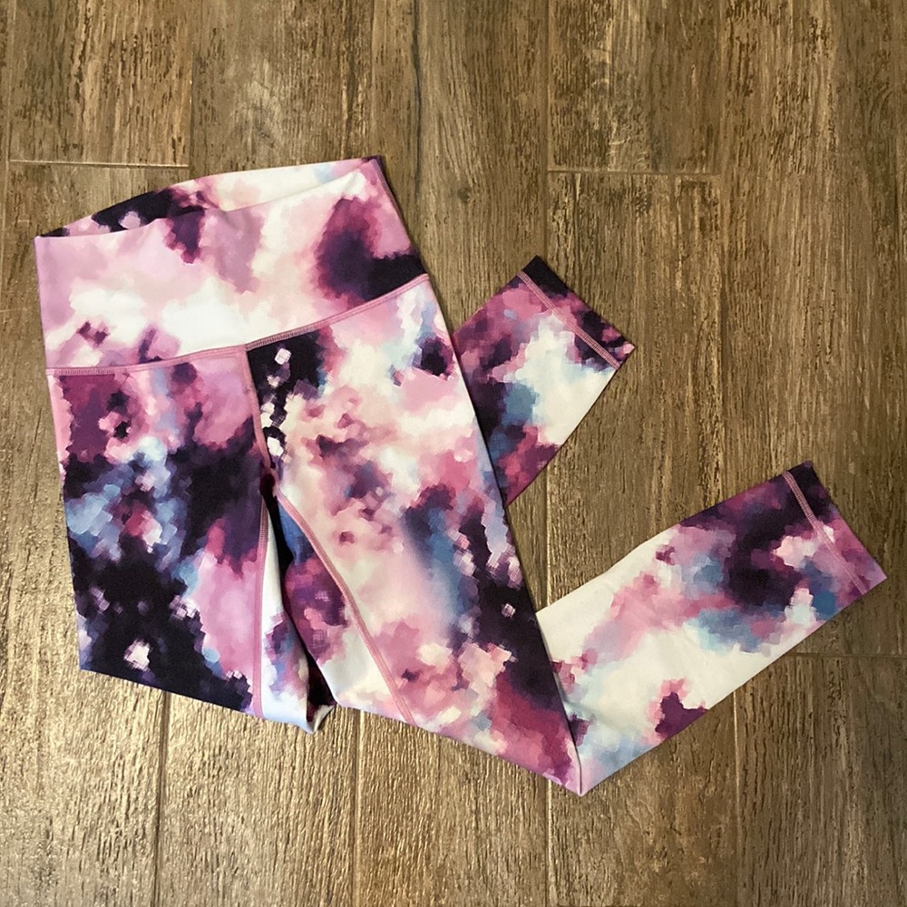 Lululemon purple print high rise wunder under 7/8 leggings